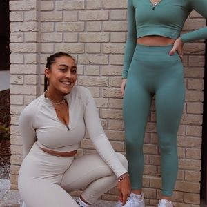 We are TALA THE ZINNIA LEGGINGS SEA